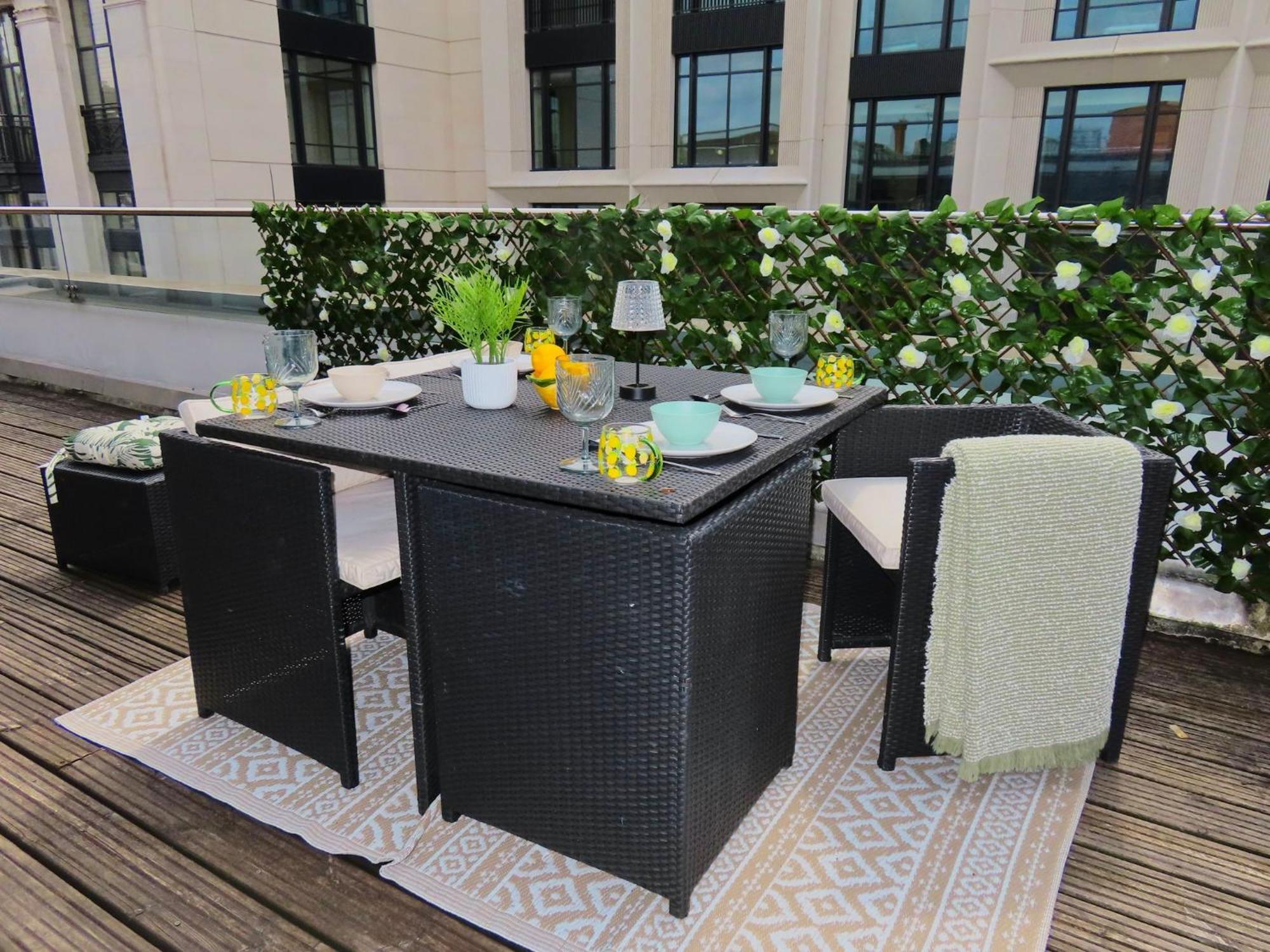 Spacious 3-bed 3-bath Luxury With Balcony Hyde Park